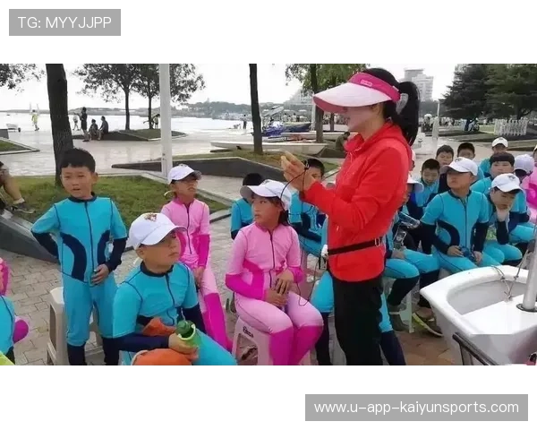 国际帆板极限赛在教育营开展科研讲座